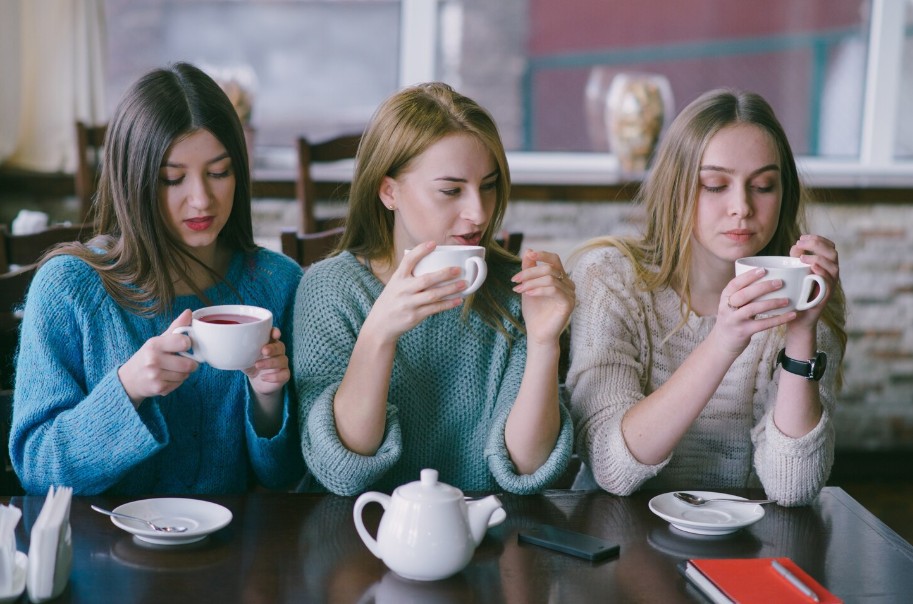  Teenagers Drink Coffee